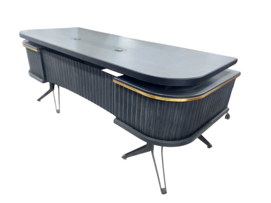 تصویر میز مدیریت مدل اسکار