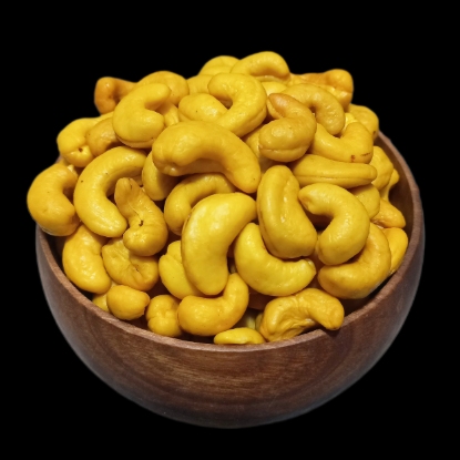 تصویر بادام هندی زعفرانی سایز متوسط