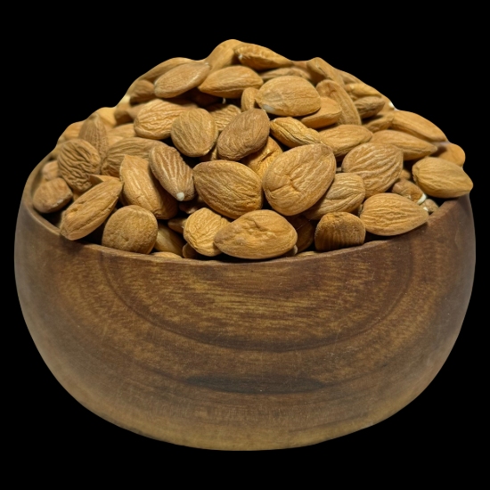 تصویر مغز هسته زردآلو خام تمام شیرین