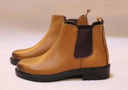 تصویر بوت چرمی ساق کوتاه زنانه مدل KZ04